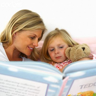 leer un cuento en familia a la hora de dormir